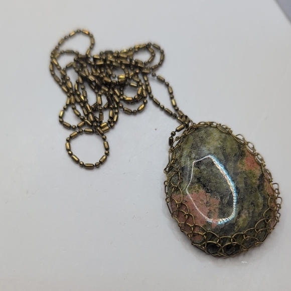 Gold Layered Necklace with Oval Pendant - Picture 3 of 4